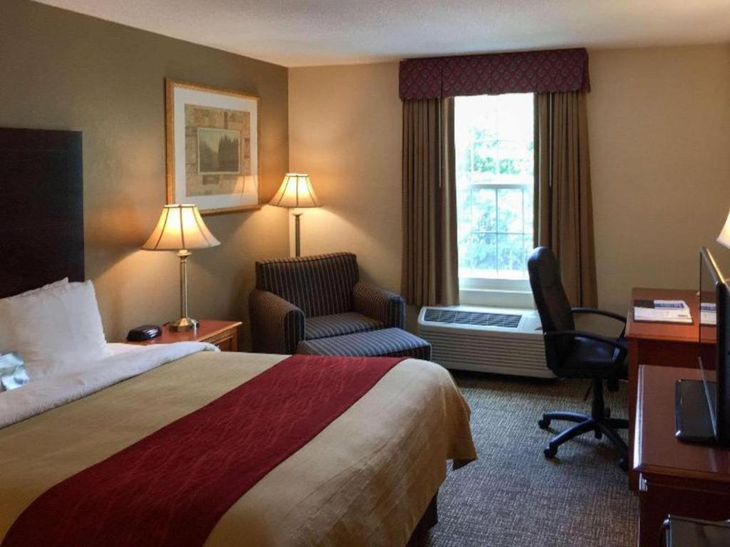 Comfort Inn Foxboro - Mansfield Фоксборо Экстерьер фото