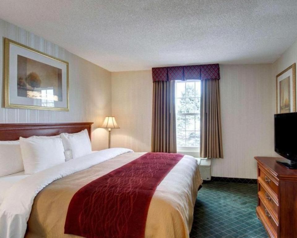 Comfort Inn Foxboro - Mansfield Фоксборо Экстерьер фото
