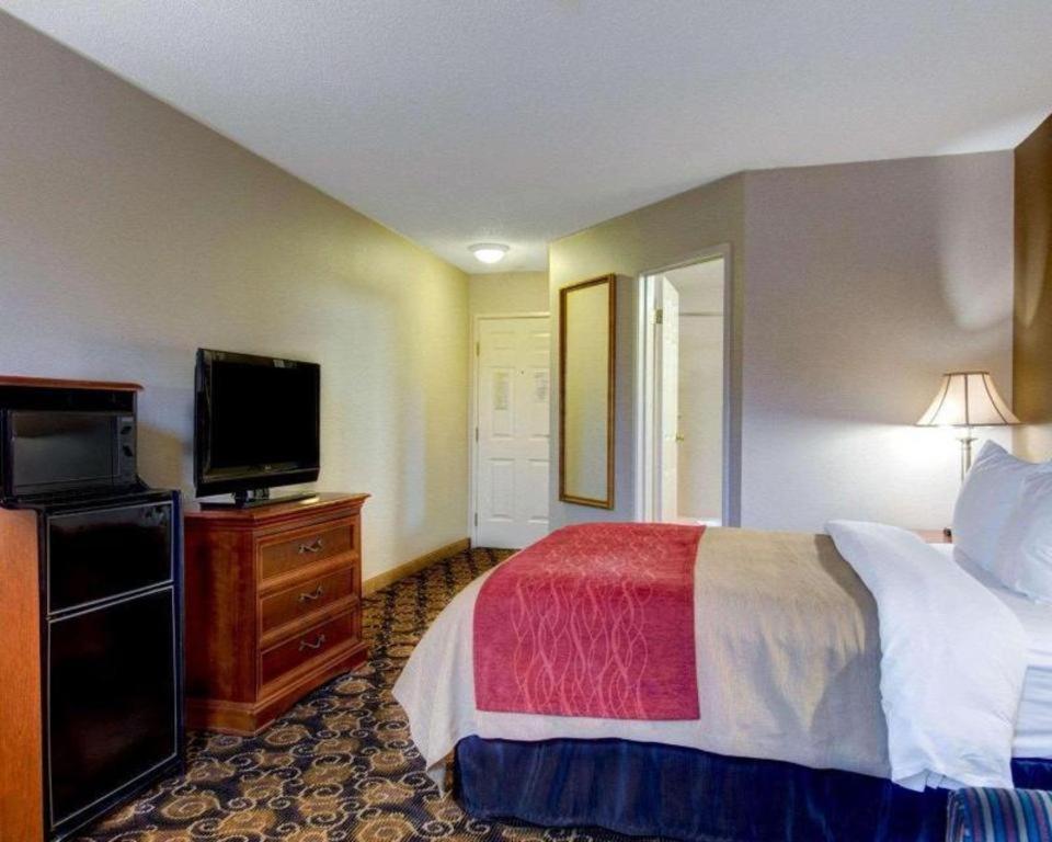 Comfort Inn Foxboro - Mansfield Фоксборо Экстерьер фото