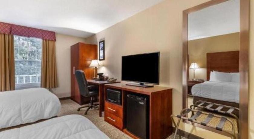 Comfort Inn Foxboro - Mansfield Фоксборо Экстерьер фото
