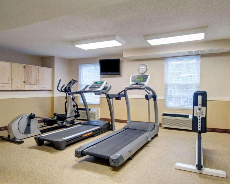 Comfort Inn Foxboro - Mansfield Фоксборо Экстерьер фото